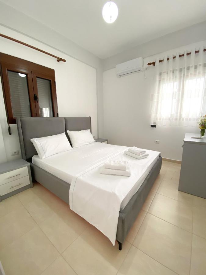Family Apartments Himara ภายนอก รูปภาพ